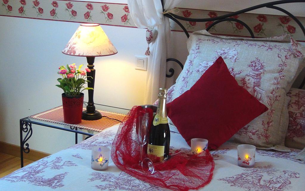 Le Clos Des Tilleuls La Vendelée Chambre photo